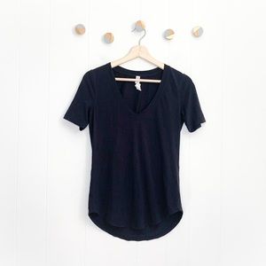 Lululemon Love Tee V-Neck Rounded Hem Black